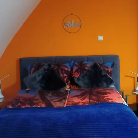 Blaue Oase, Netflix, Massagesessel, Whirlpool Badewanne *