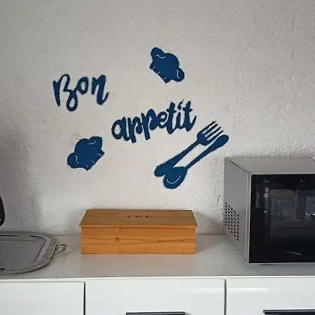 Blaue Oase, Netflix, Massagesessel, Whirlpool Badewanne Apartamento Germersheim